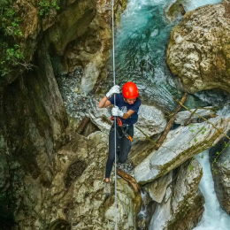 photo d'un client posté sur instagram en train de faire de la tyrolienne